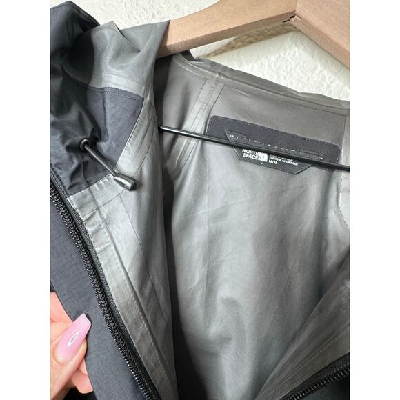 The North Face Jacket windbreaker  GoRe-Tex - Picture 5 of 7